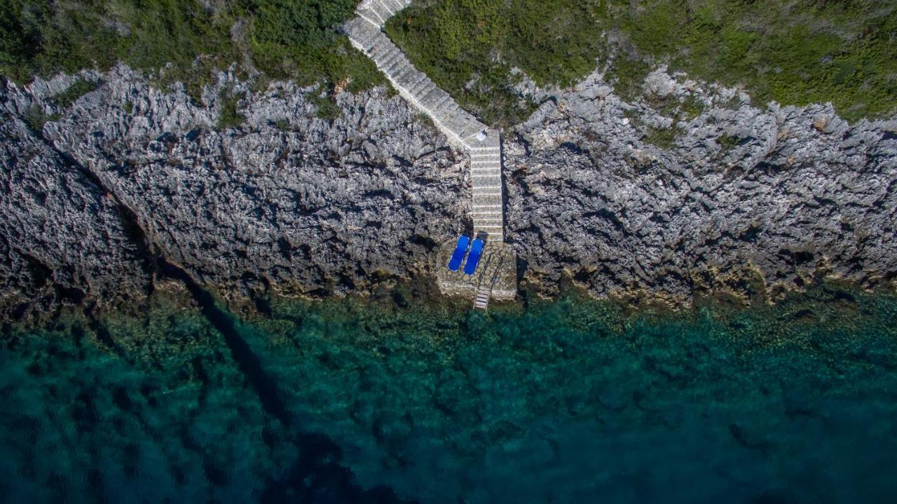 Iris Villas Lefkada - Marine Villa With Private Sea Access Syvota Dış mekan fotoğraf