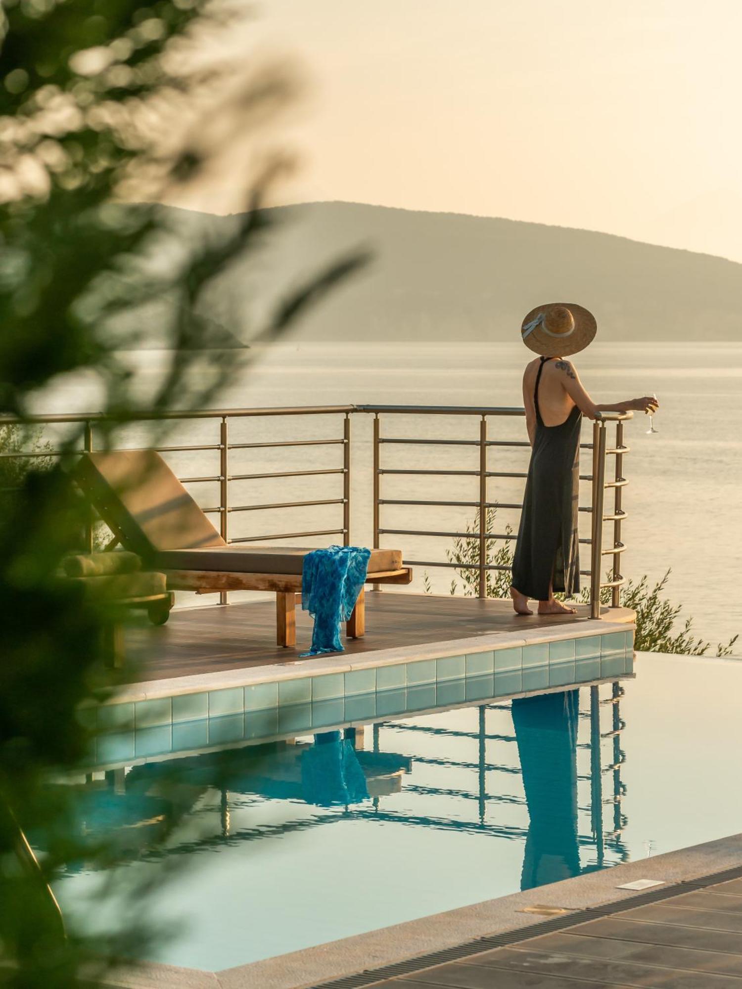 Iris Villas Lefkada - Marine Villa With Private Sea Access Syvota Dış mekan fotoğraf